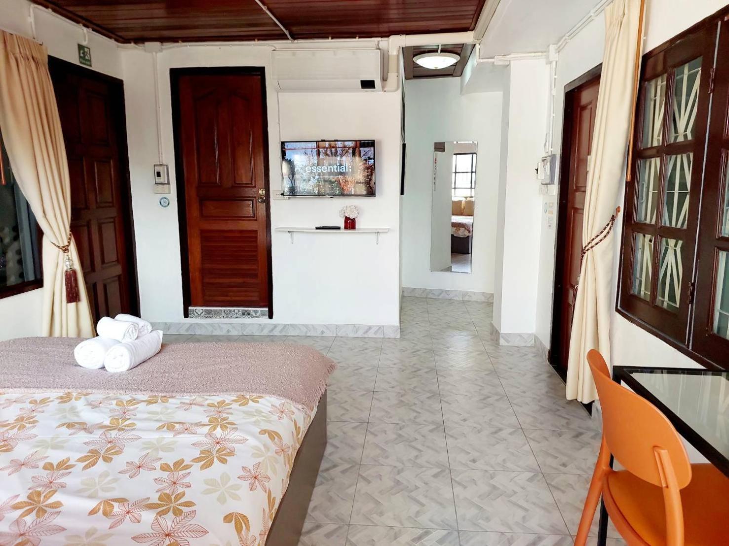 Hello Sunshine Hostel Phra Nakhon Si Ayutthaya Ngoại thất bức ảnh