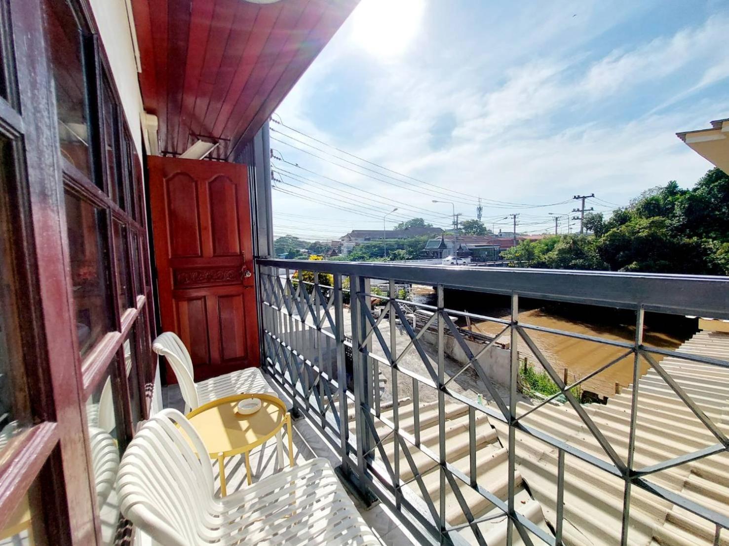 Hello Sunshine Hostel Phra Nakhon Si Ayutthaya Ngoại thất bức ảnh