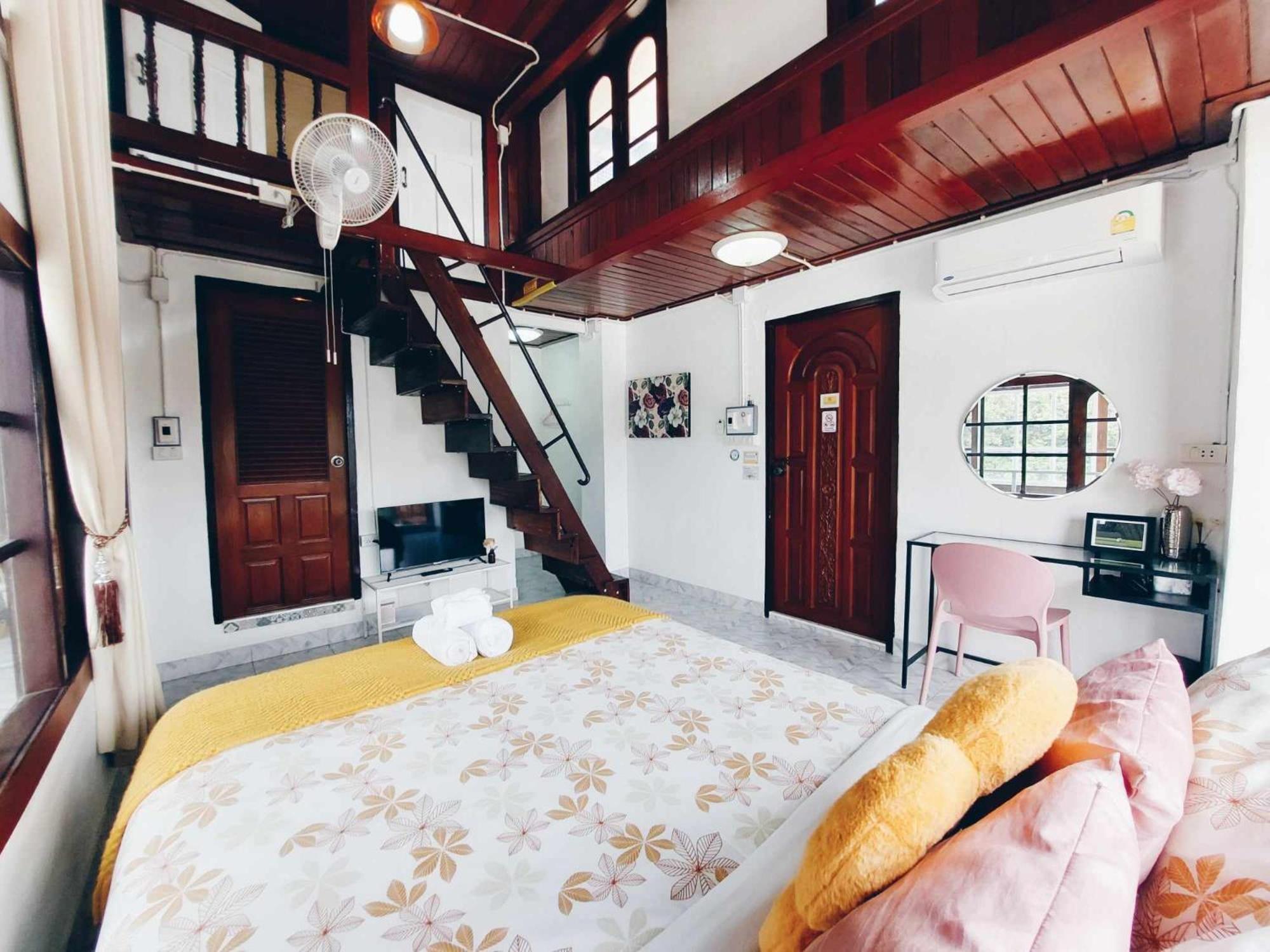 Hello Sunshine Hostel Phra Nakhon Si Ayutthaya Ngoại thất bức ảnh