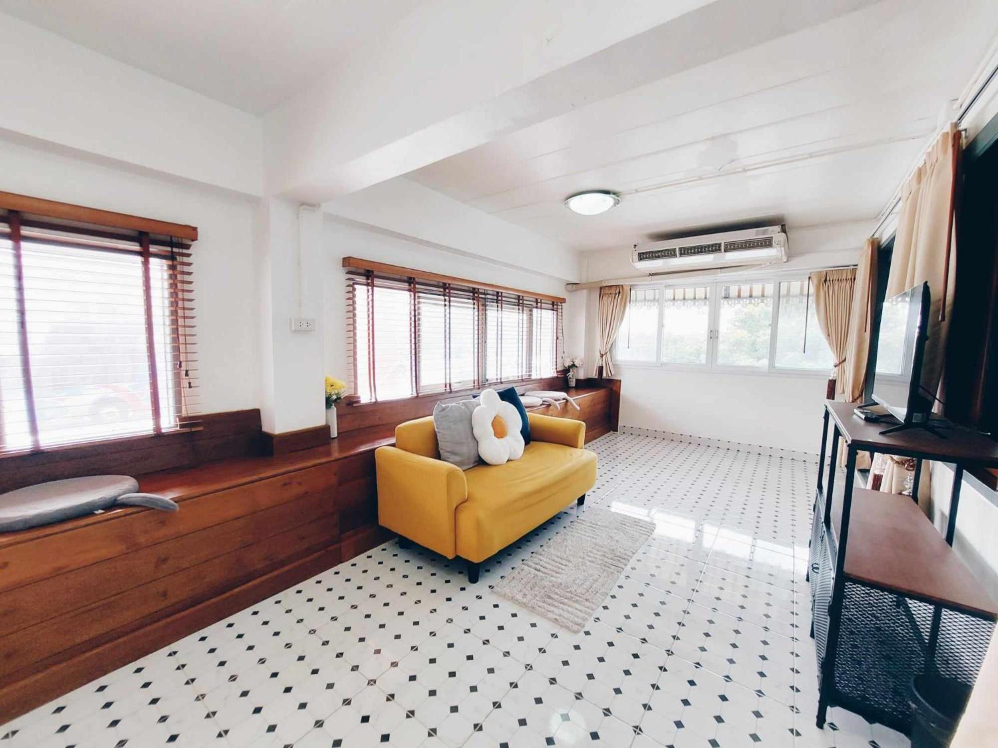 Hello Sunshine Hostel Phra Nakhon Si Ayutthaya Ngoại thất bức ảnh