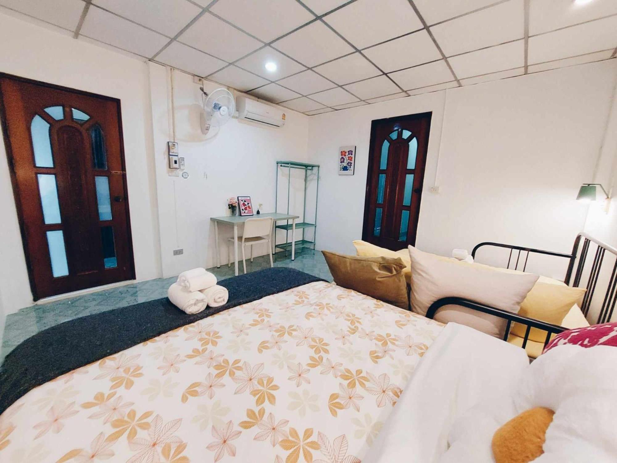 Hello Sunshine Hostel Phra Nakhon Si Ayutthaya Ngoại thất bức ảnh