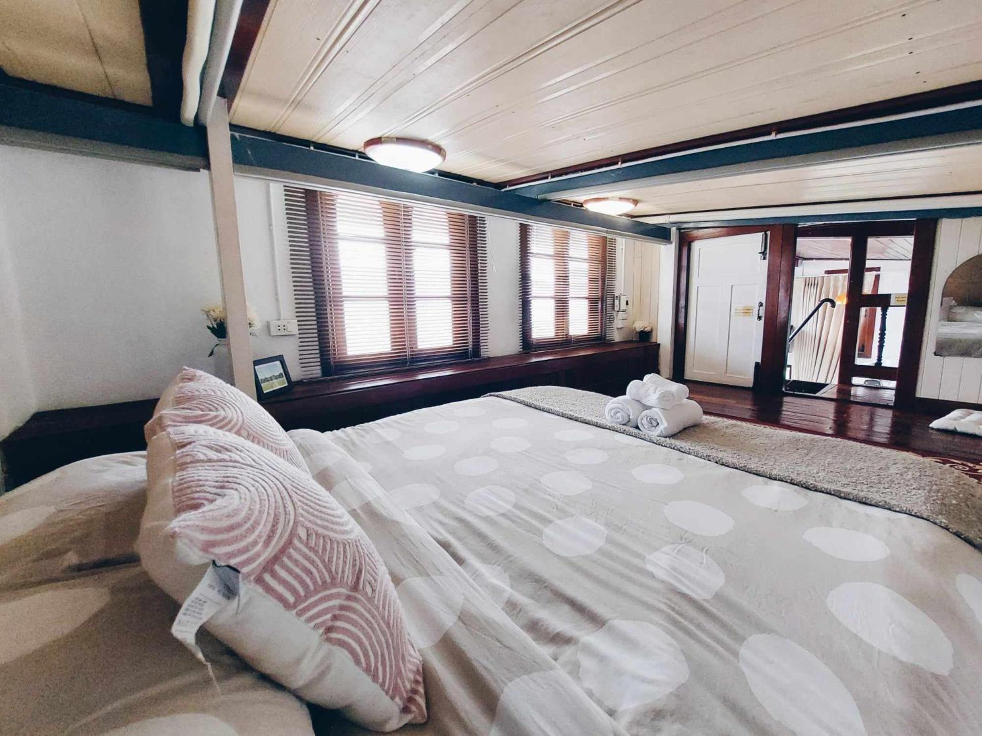 Hello Sunshine Hostel Phra Nakhon Si Ayutthaya Ngoại thất bức ảnh
