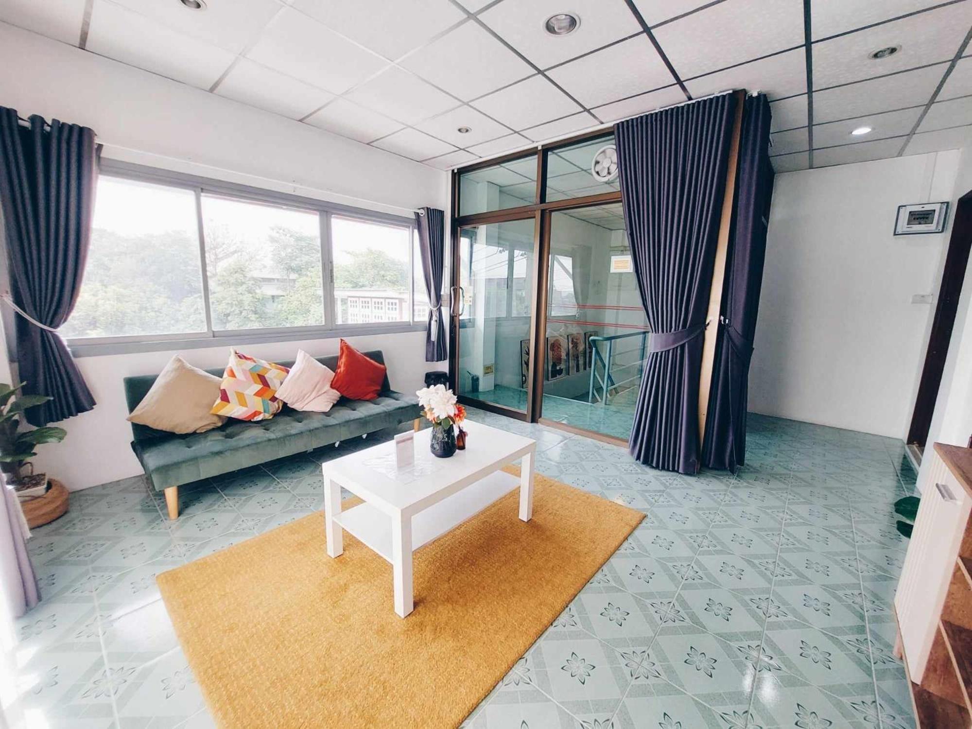 Hello Sunshine Hostel Phra Nakhon Si Ayutthaya Ngoại thất bức ảnh
