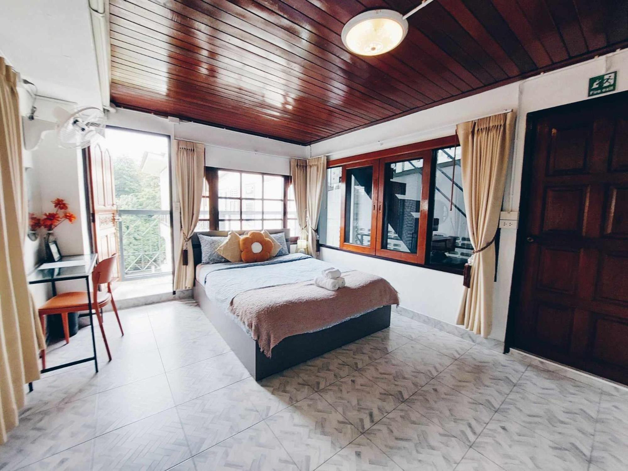 Hello Sunshine Hostel Phra Nakhon Si Ayutthaya Ngoại thất bức ảnh