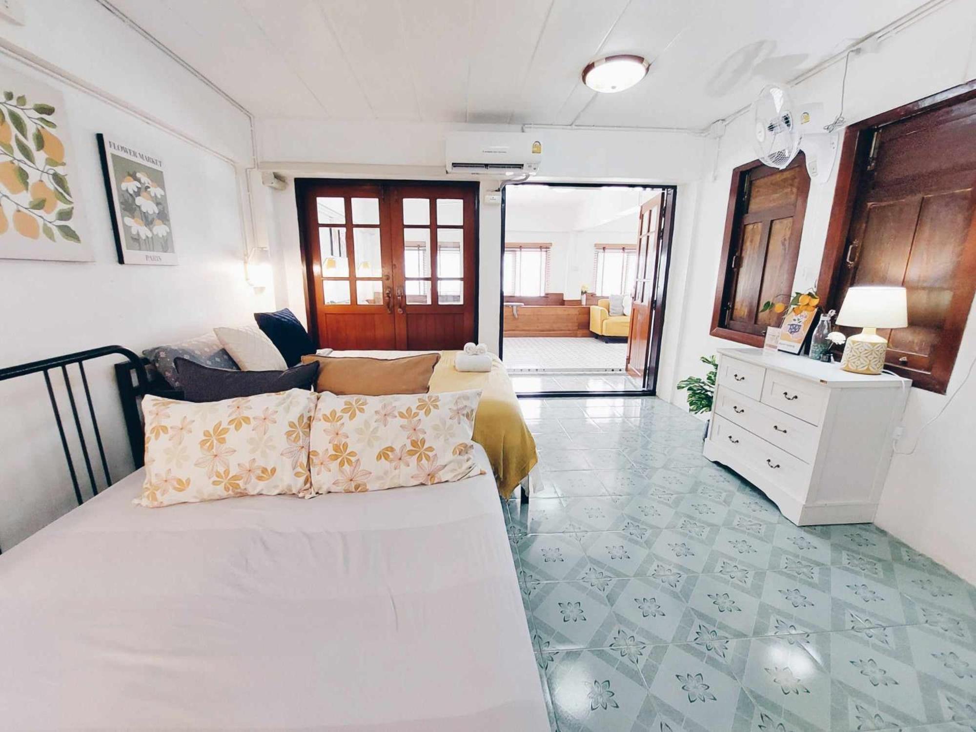 Hello Sunshine Hostel Phra Nakhon Si Ayutthaya Ngoại thất bức ảnh
