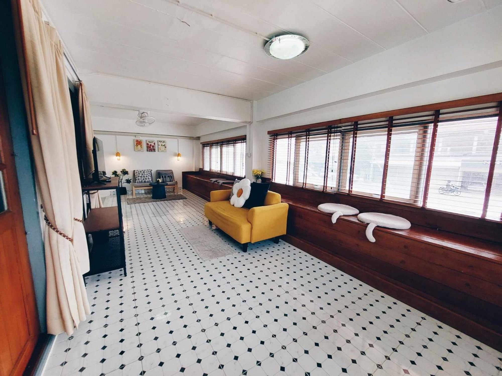 Hello Sunshine Hostel Phra Nakhon Si Ayutthaya Ngoại thất bức ảnh