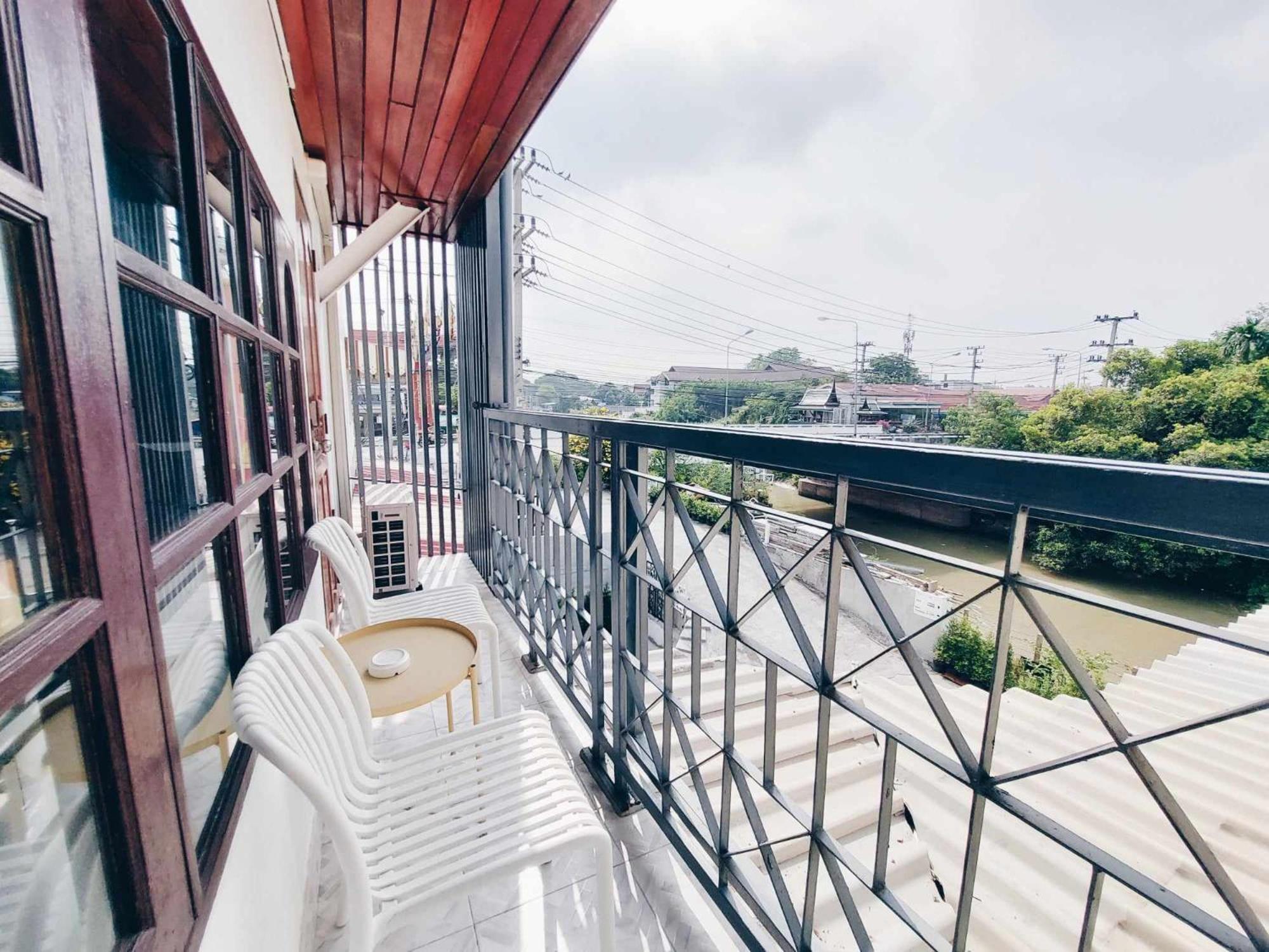 Hello Sunshine Hostel Phra Nakhon Si Ayutthaya Ngoại thất bức ảnh