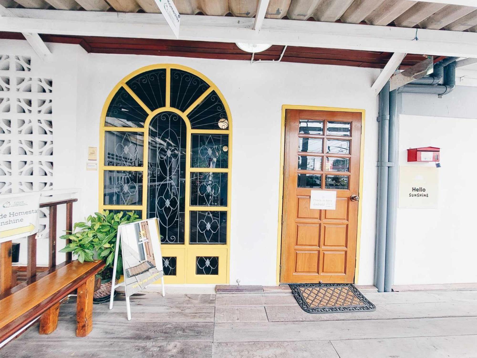 Hello Sunshine Hostel Phra Nakhon Si Ayutthaya Ngoại thất bức ảnh